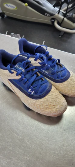 Used Under Armour 4.5 BB/SB Cleats Navy Blue Junior 04.5