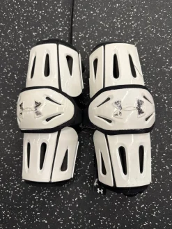 Used Under Armour ARM GUARD Lacrosse Arm Pads/Guards Black LG