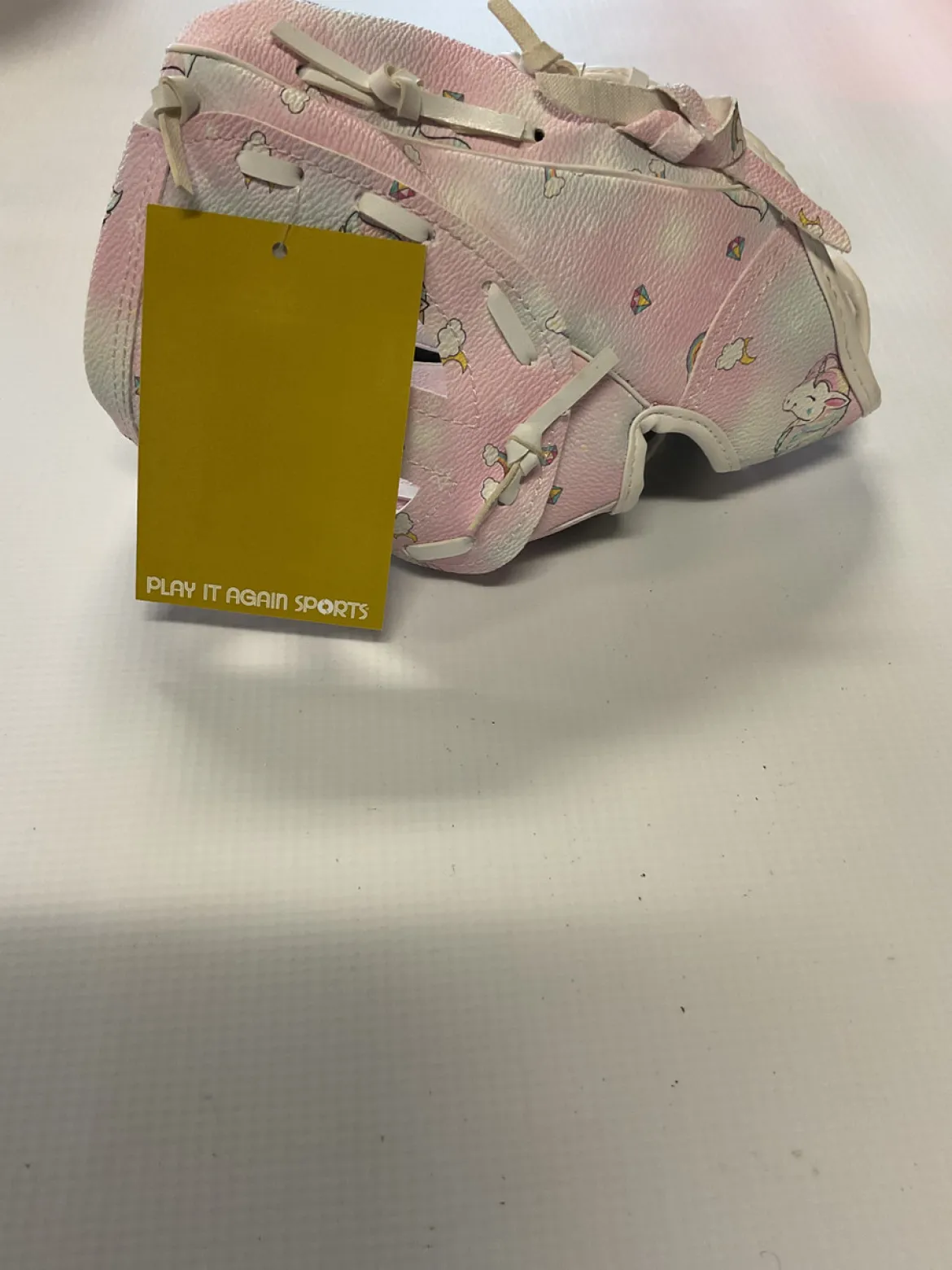 Used UNICORN GLOVE RH Throw Fastpitch Gloves Pink And White 9"