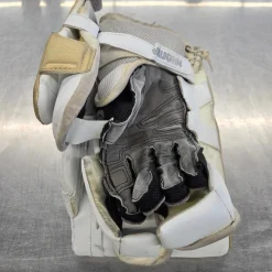 Used Vaughn 1000 VELOCITY 6 BLOCKER Senior Goalie Blocker White