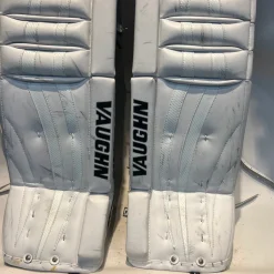 Used Vaughn BLACK/WHITE Goalie Leg Pads Inter White 31 1/2"