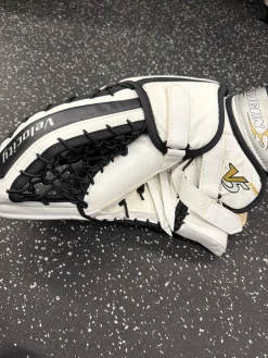 Used Vaughn V5 7190 Youth Goalie Blocker White
