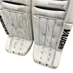 Used Vaughn VELOCITY 7600 V4 Goalie Leg Pads Senior White 34