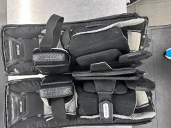 Used Vaughn VELOCITY PRO V9 Goalie Leg Pads Senior Black 32