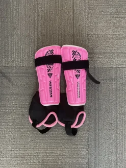 Used Vizari Soccer Shin Guards Junior Pink SM