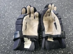 Used Warrior BURN Lacrosse Gloves Junior Black XS
