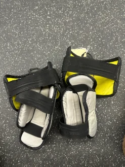 Used Warrior Goalie Accessory LG