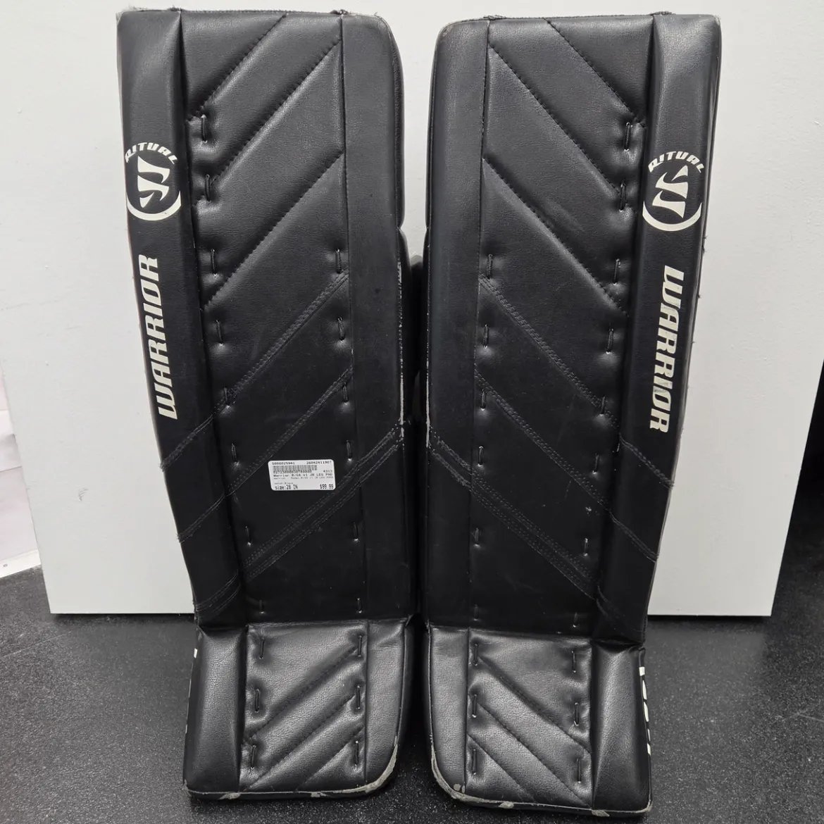 Used Warrior R/G4 +1 JR LEG PADS Goalie Leg Pads Junior Black 28"