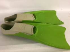 Used Water Shoes Y Green Junior 06.5