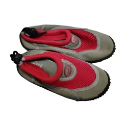 Used Water Shoes Y Red Youth 11.0