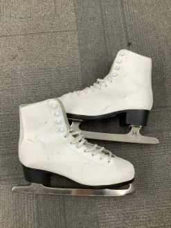 Used WHITE WomensFigure Skate White Senior 10