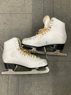 Used WHITE WomensFigure Skate White Senior 9