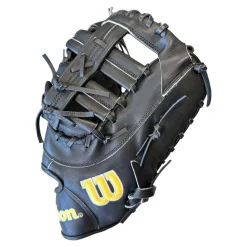 Used Wilson A2000 1679 BB/SB First Base RH Throw Black 12 1/2
