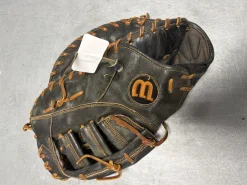 Used Wilson A2000 BB/SB First Base RH Throw Black 12 1/4"