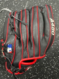 Used Wilson A450 BB/SB Glove RH Throw Black 11"