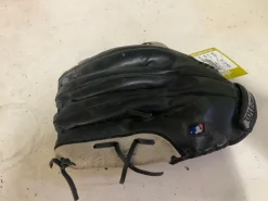 Used Wilson A360 BB/SB Glove RH Throw Black 12 1/2