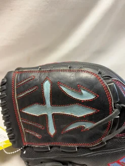 Used Wilson A2000 BB/SB Glove LH Throw Black 12"