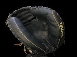 USED WILSON A2000 M2 BB/SB CATCHER'S RH THROW BLACK 33 1/2"