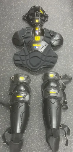 Wilson FULL UMPIRE SET/ADULT Umpire Accessories